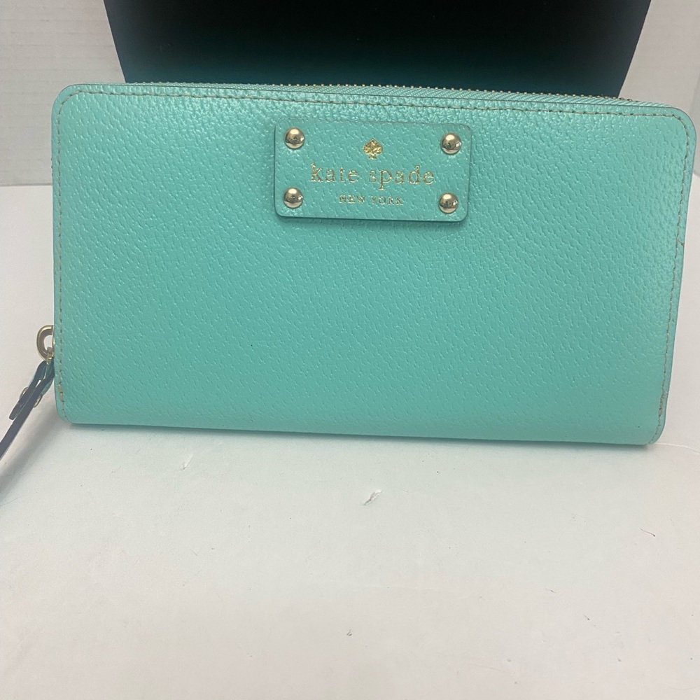 Kate Spade Wellesley Neda Zip Around Leather Wallet in Beautiful Sea Foam Green